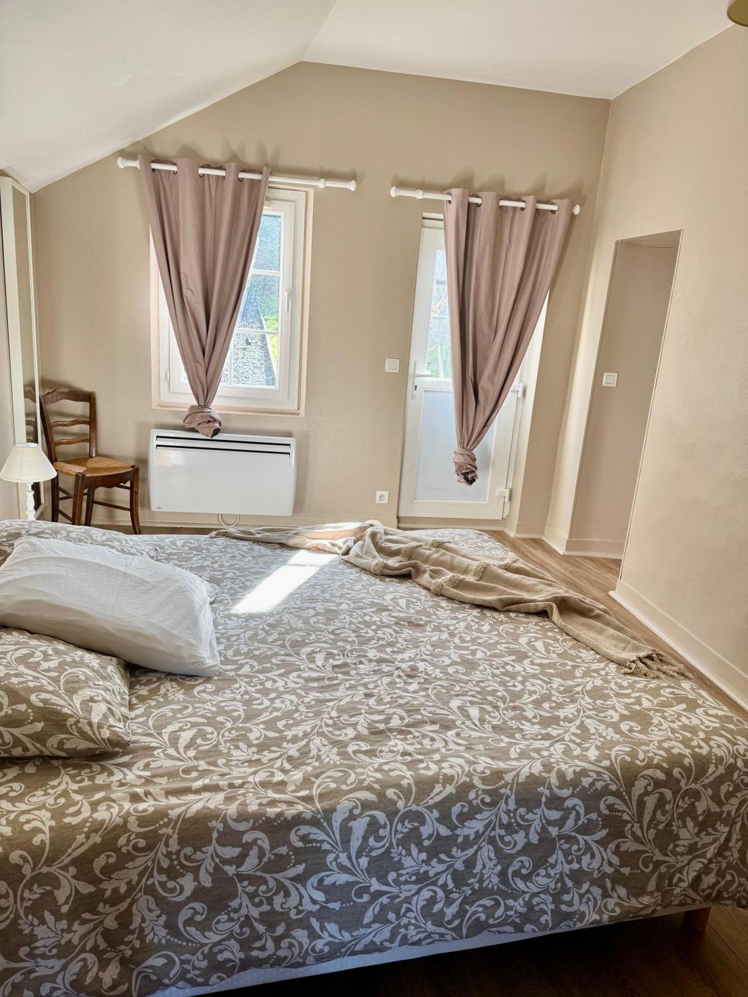Les Gites De Claire Honfleur Exterior foto